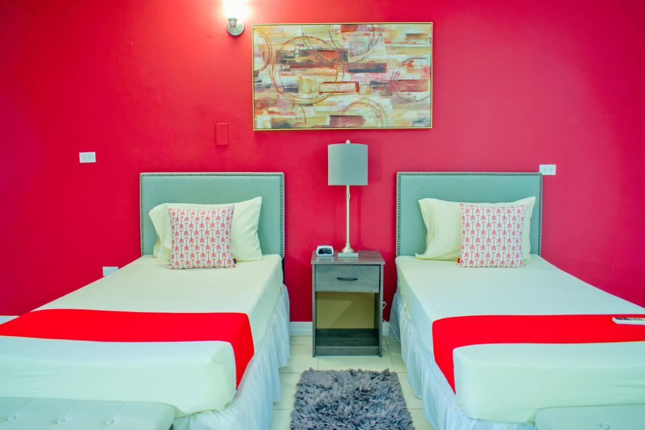 Donhead New Kingston Apt 5 Extérieur photo