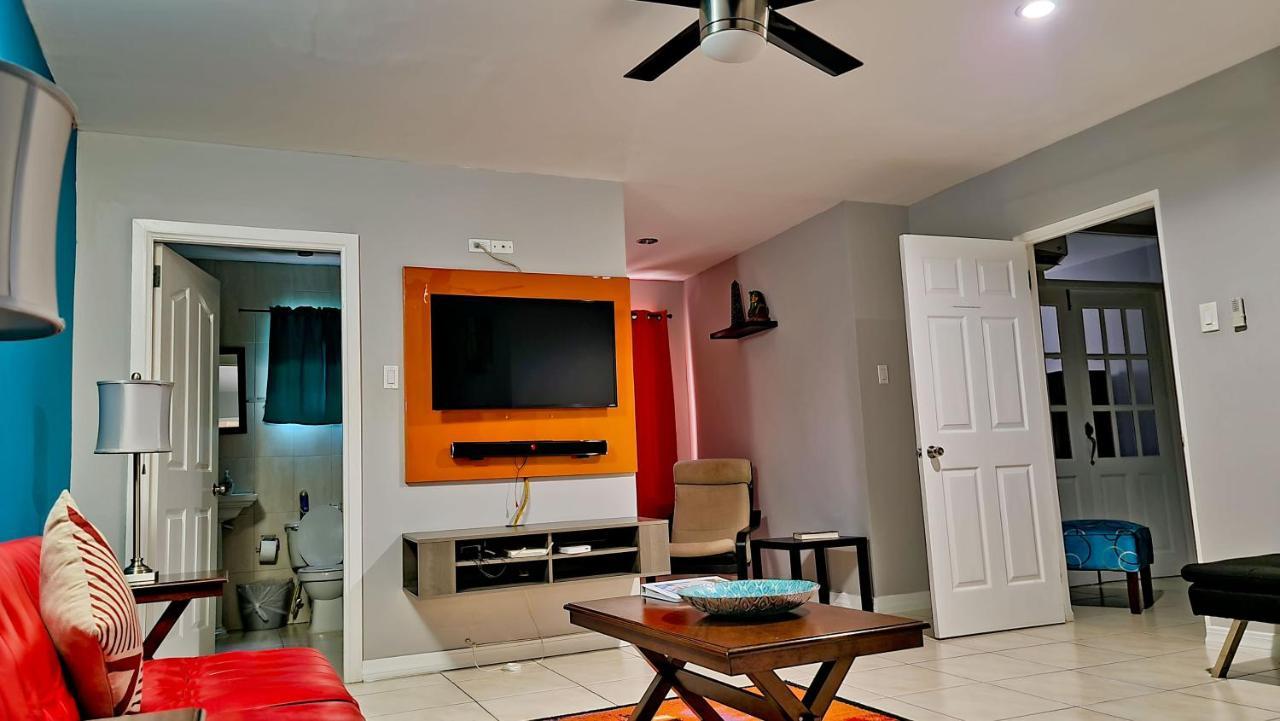 Donhead New Kingston Apt 5 Extérieur photo