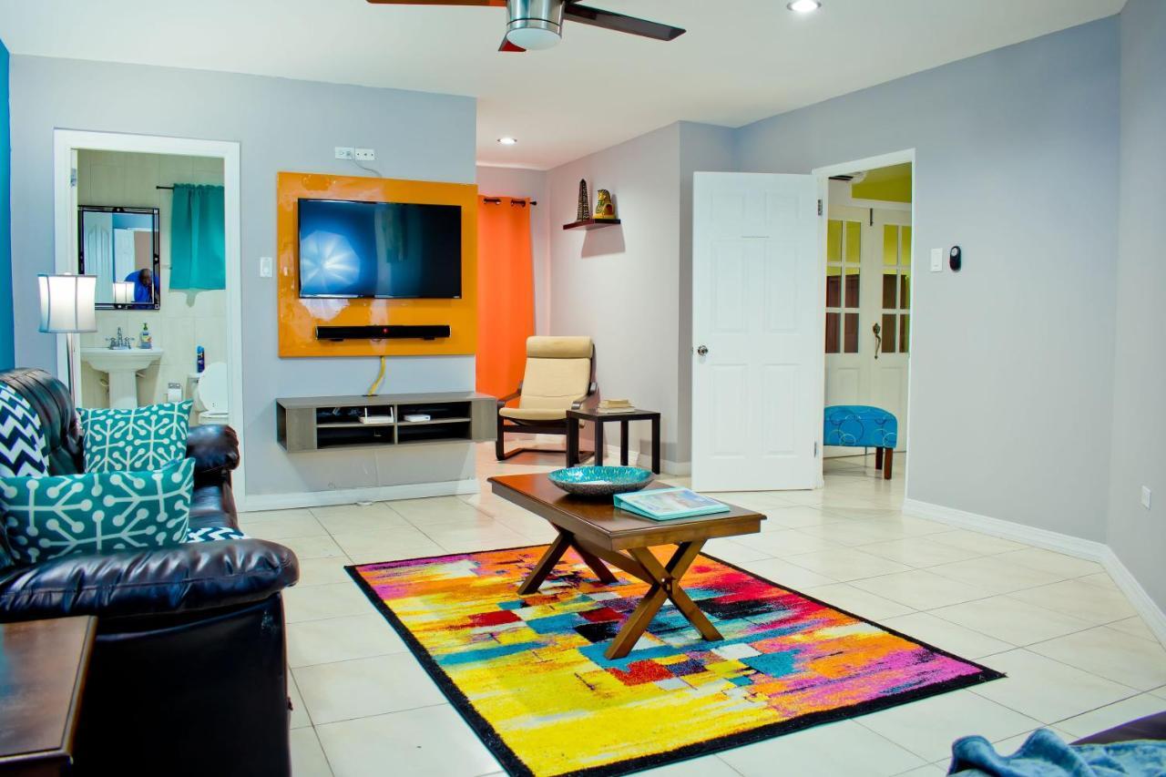 Donhead New Kingston Apt 5 Extérieur photo