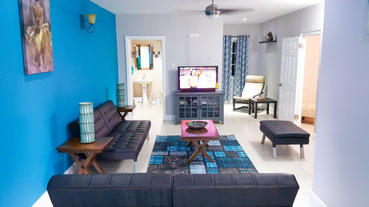 Donhead New Kingston Apt 5 Extérieur photo